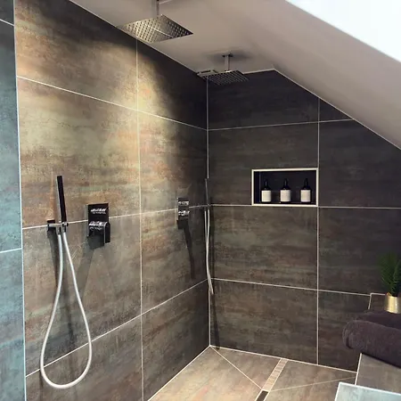 Majestic Jacuzzi Prive Lägenhet *